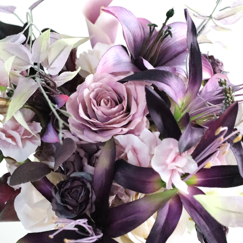 紫百合と薔薇のモイストブーケ ウェディングブーケ ブートニア 紫百合と薔薇のモイストブーケ ウェディングブーケ ブートニア