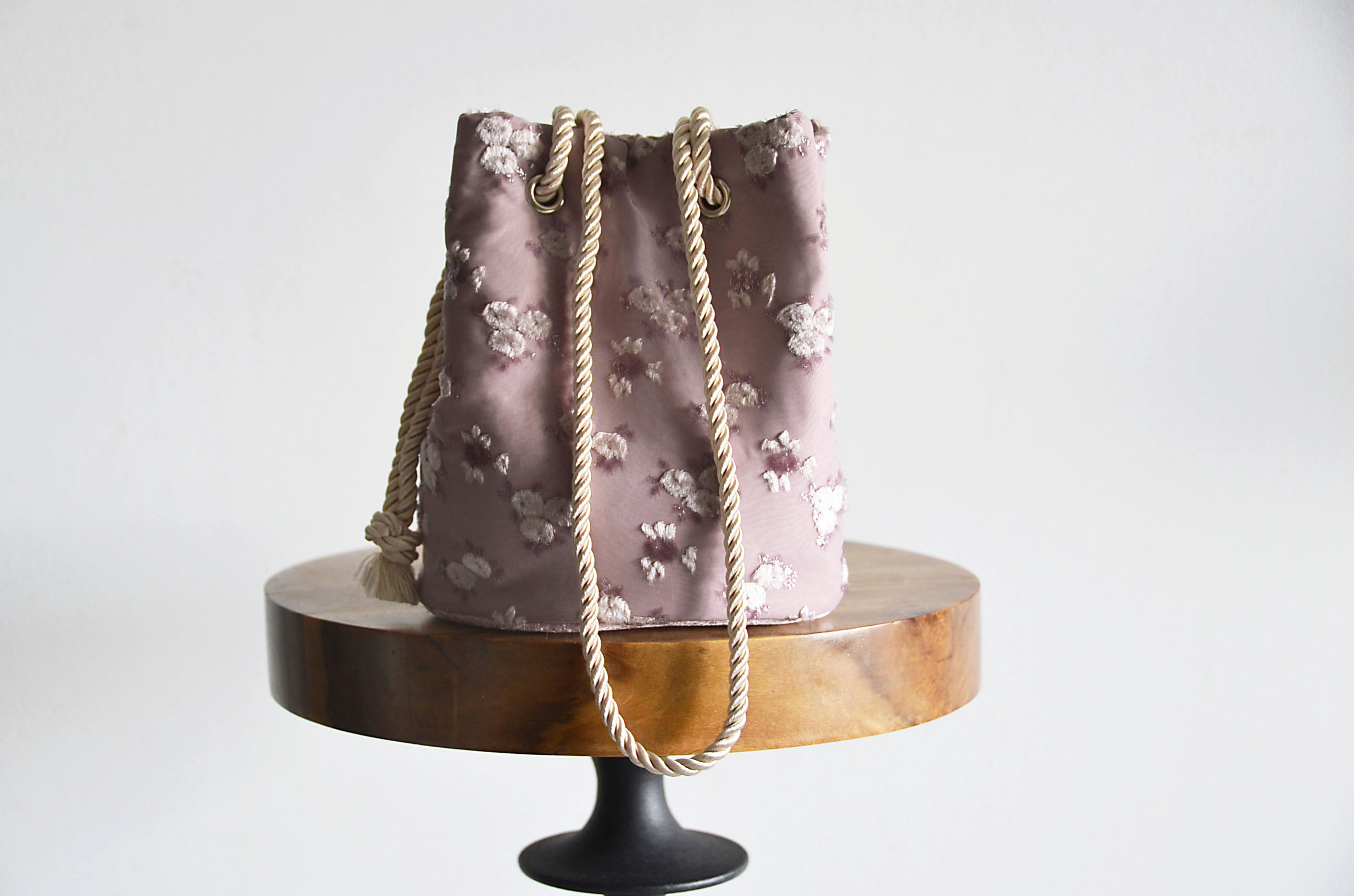 数量限定 オーガンジーラメビロード　2way ポシェットマリンバッグ　アッシュローズ