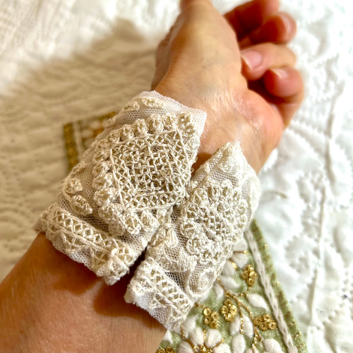 435»´-くるんバングル´-ブレスレット´-インド刺繍リボン´-簡単装着