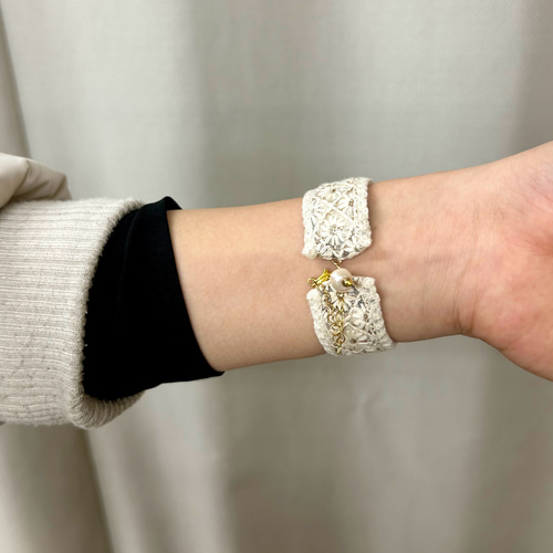 435»´-くるんバングル´-ブレスレット´-インド刺繍リボン´-簡単装着