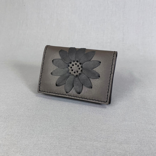 本革の名刺.カード入れ 花柄刺繍 マチ付き 名刺入れ・カードケース Z