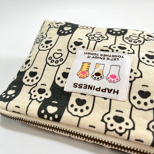 感謝価格　SALE クレーン猫柄　16cmファスナーポーチ　人気　ハンドメイド 感謝価格 SALE ラスト一点 猫柄 16cmファスナーポーチ 人気