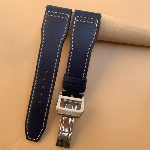 IWC Pilot Chrono 時計ストラップ ネイビー カーフスキン レザー 21、20/18mm を使用 腕時計 Dohale Craft  通販｜Creema(クリーマ) 17156197
