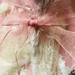 送料無料　母の日ギフト春の花束　サーモンピンク　オフホワイトのチューリップ　ピンク　パープルのスイートピー 6枚目の画像