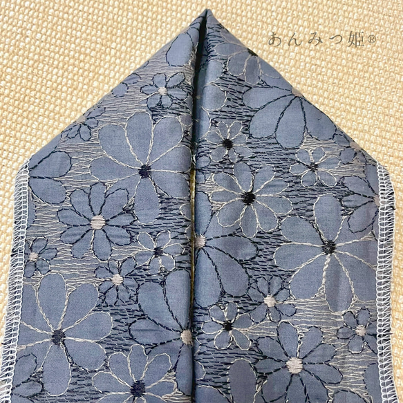 綿の刺繍半衿  花ざかり 冬色【ラスト】 8枚目の画像