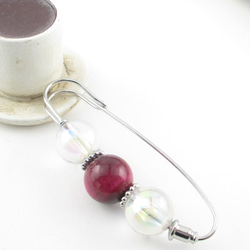 ピンクタイガーアイに恋する私は、今日起きたことも明日になれば過去になるんだと言い聞かしています♪<カブトピンブローチ>S 2枚目の画像