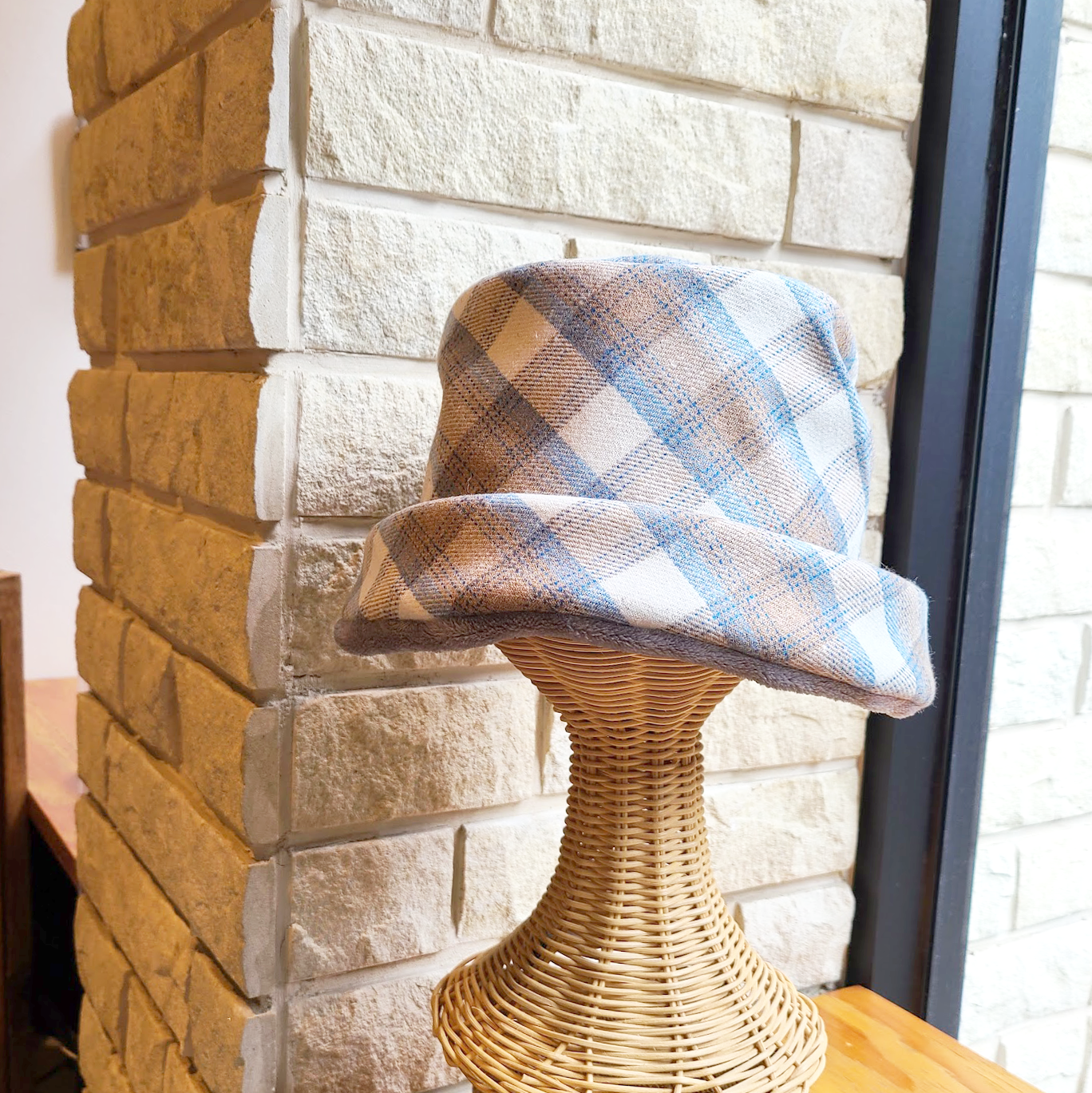 【受注制作】ゆったり帽子 ブルー チェック ウール混 大人可愛い 大きい 小さい プレゼント 軽い 帽子 選べるサイズ