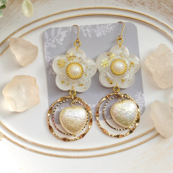 ฅ❤️レジン　白うさぎ　花　リボン　ピアス　イヤリング ฅ❤️レジン 白うさぎ 花 リボン ピアス イヤリング