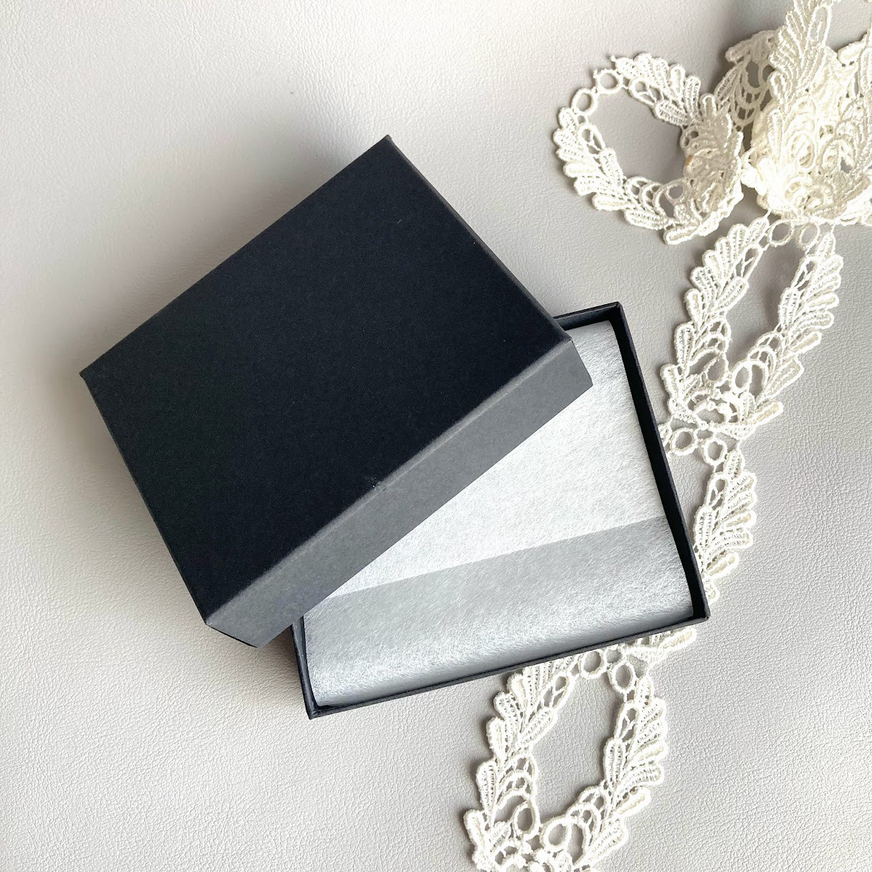 アメシストとマザーオブパールのネックレス　アンティークテイスト