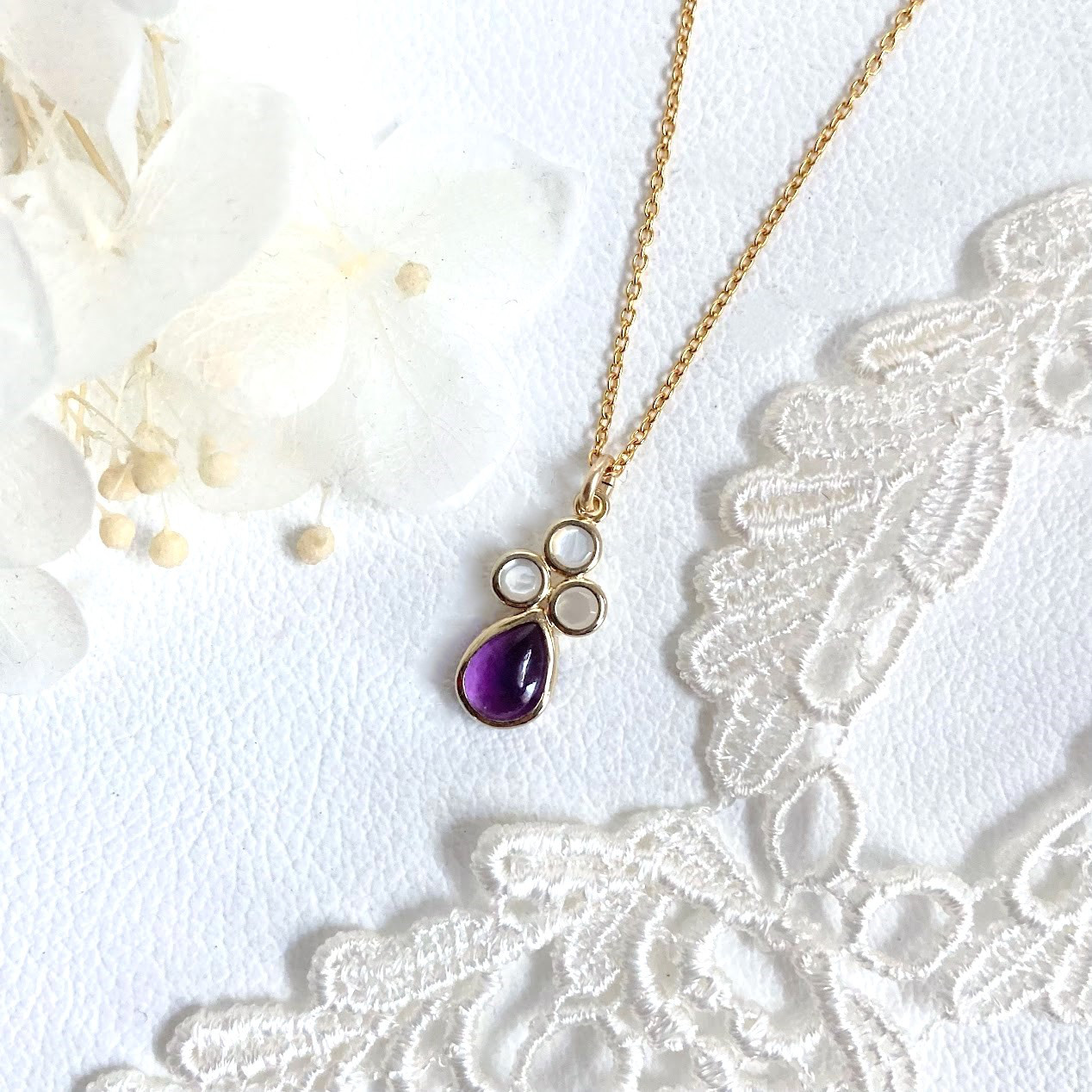 アメシストとマザーオブパールのネックレス　アンティークテイスト