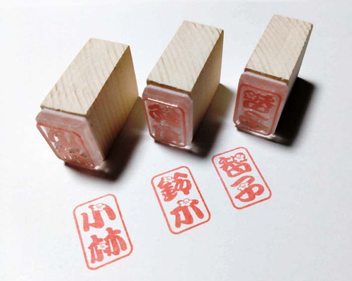 D. 大判 英字スタンプタグ 革タグ 9枚 F.大判 英字スタンプタグ カラー