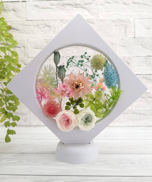 バラの フラワーフレーム 固まるハーバリウム フラワーアレンジメント フラワーボックス 1枚目の画像