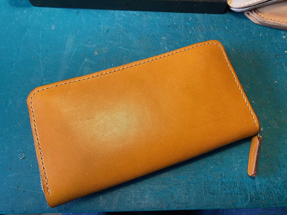 長財布（ファスナータイプ ）