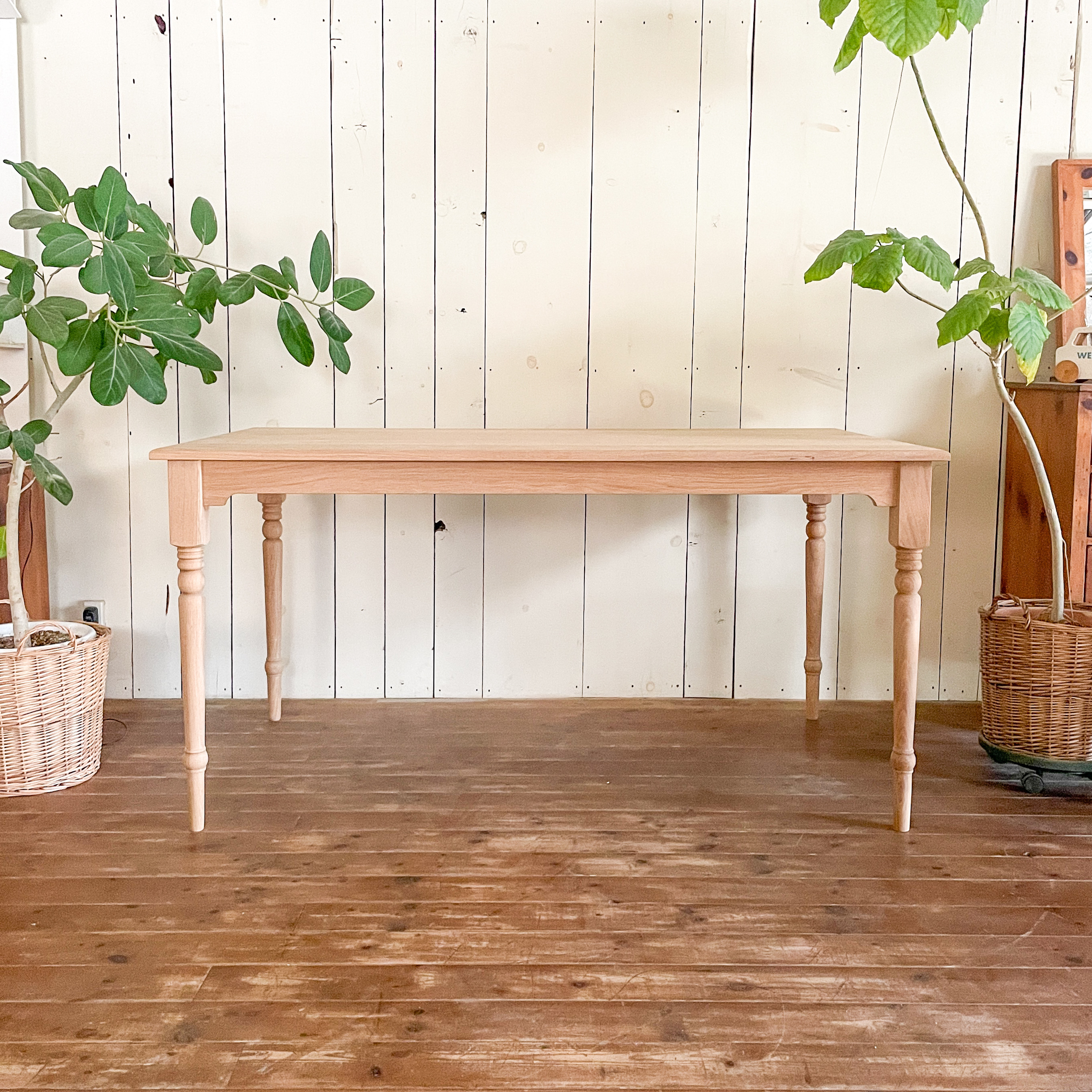 おしゃれなカウンターテーブル 高さ800 アンティーク調ろくろ足 ホワイトオーク材 作業テーブル ワークテーブル