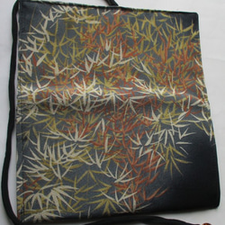 ７５６４　笹の葉柄の着物で作った和風財布・ポーチ＃送料無料 9枚目の画像