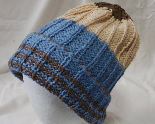 値下げ】【送料込み】手編みニット帽☆しましま表すじラインブルー