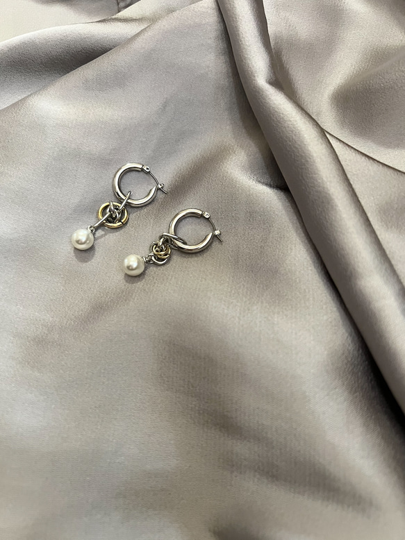 鏈條珍珠混合耳環 第1張的照片