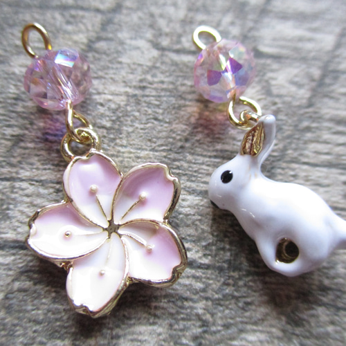 ◇3745 白うさぎと桜 ピアス・イヤリング・ノンホールピアス ピアス 