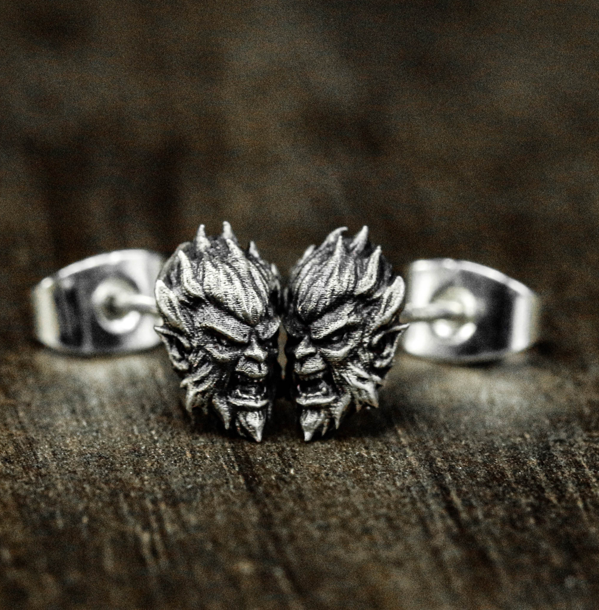 スターリングシルバー猿の王イヤリング猿の王ジュエリーお守り生命保護絶妙なギフト酸化銀動物シルバージュエリー