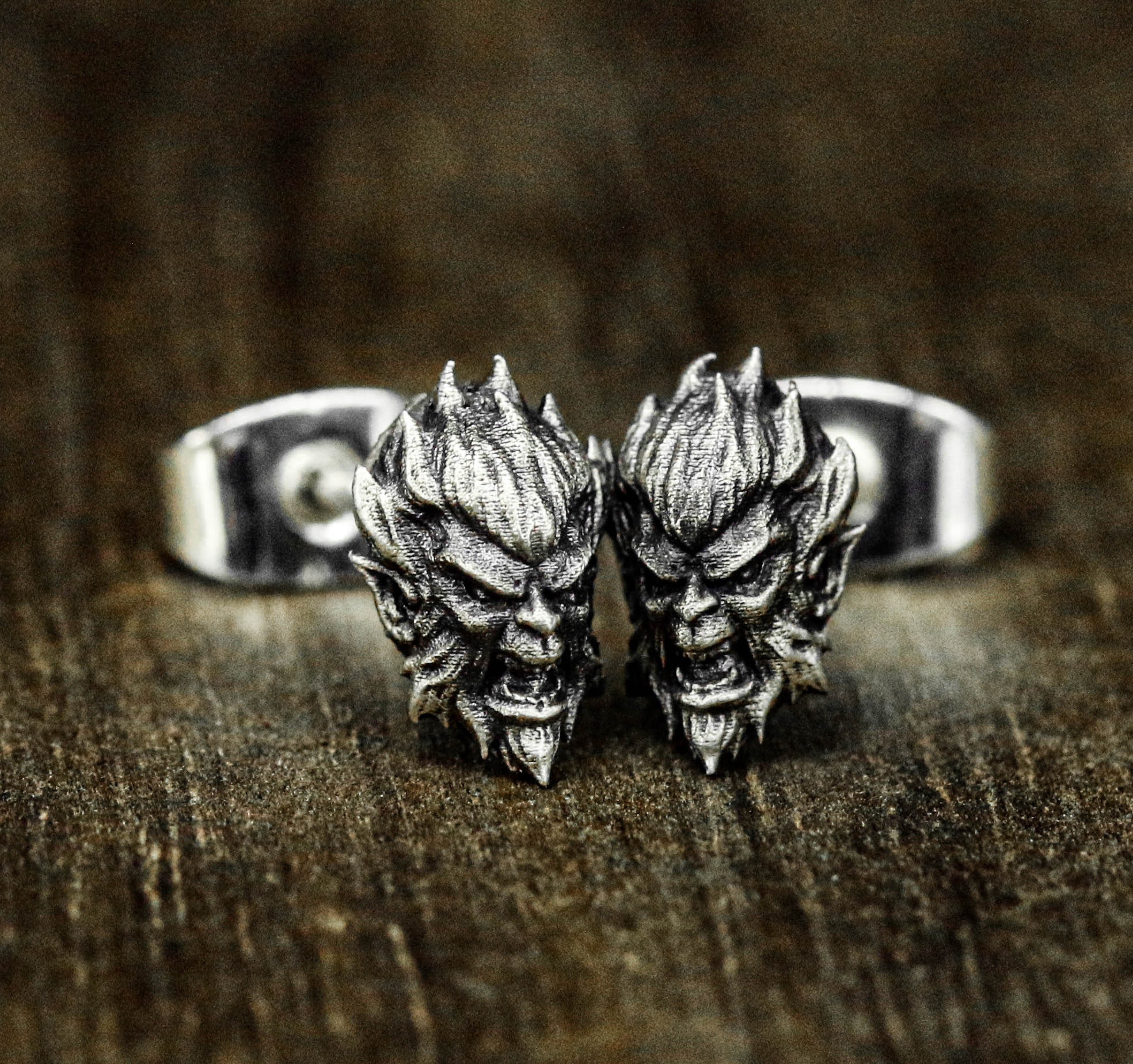 スターリングシルバー猿の王イヤリング猿の王ジュエリーお守り生命保護絶妙なギフト酸化銀動物シルバージュエリー