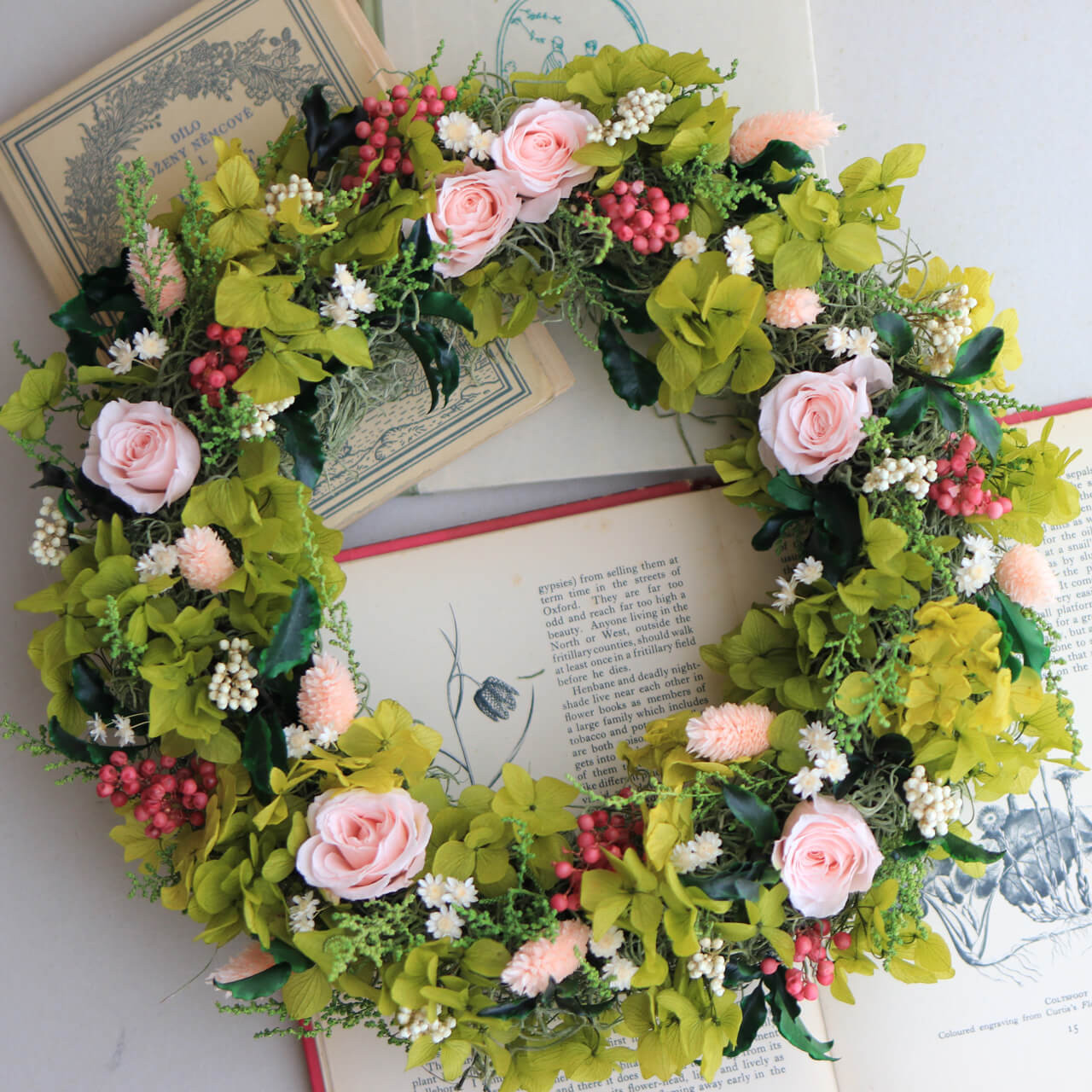 約直径27cm フェアリーリース ◆ プリザーブドフラワーリース ウェルカムリース 母の日 誕生日 プレゼント おしゃれ