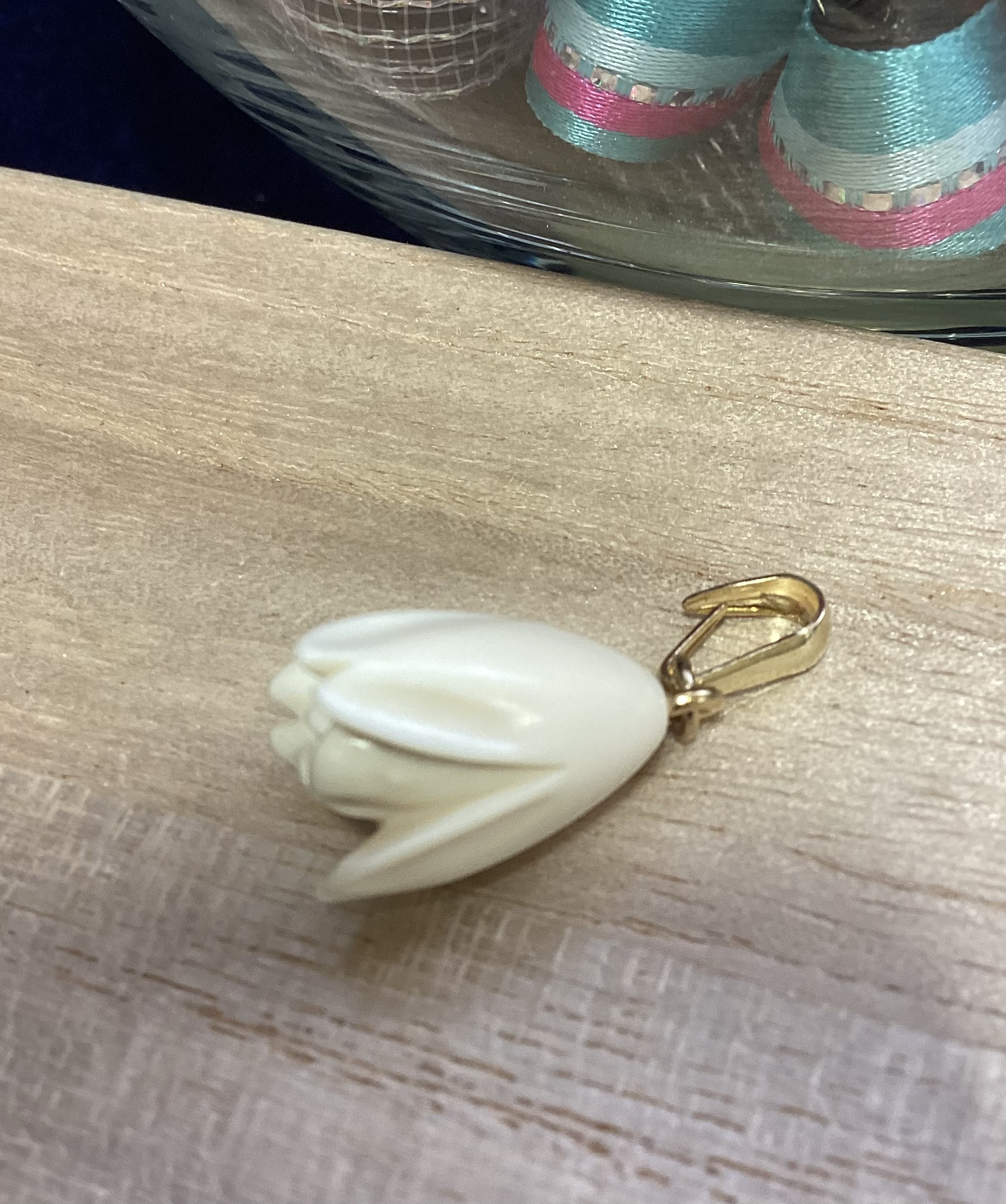 象牙調 ネックレス3本 象牙調 ネックレス 3連 - メルカリ