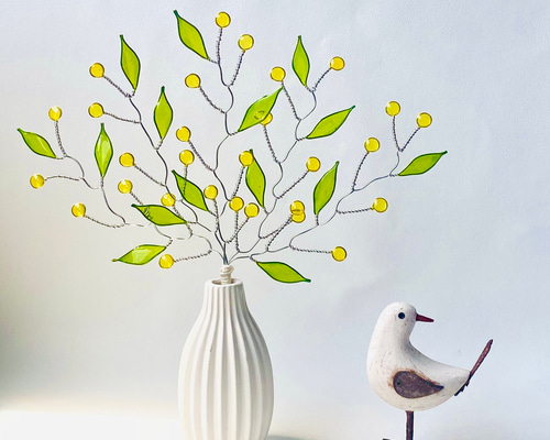 淡い色彩のミモザのワイヤークラフトフラワー アートフラワー