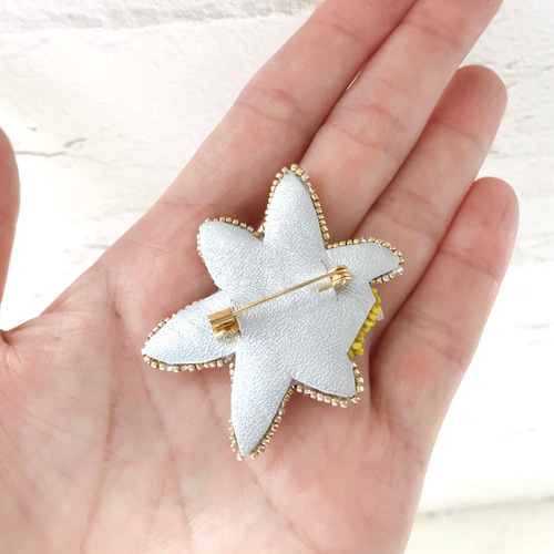 オートクチュールビーズ刺繍ブローチ 水仙 ブローチ So do I