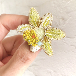 オートクチュールビーズ刺繍ブローチ 水仙 ブローチ So do I