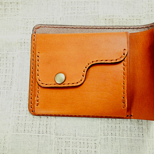 カラーオーダー可】本革/総手縫い 二つ折り財布 ベルトホック / ヌメ革