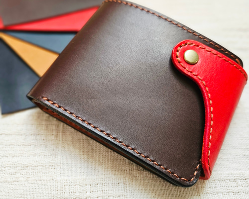 カラーオーダー可】本革/総手縫い 二つ折り財布 ベルトホック / ヌメ革