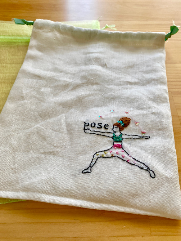embroidery yoga pose pouch9 4枚目の画像