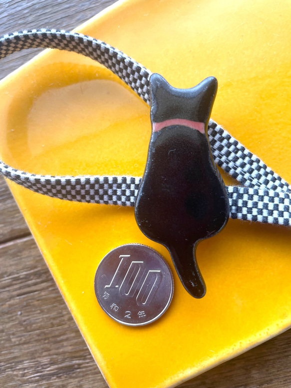 黒猫の帯留　セラミック製　三分紐付き 2枚目の画像