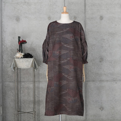 紬のワンピース　 パフ袖　Aライン　フリーサイズ　着物リメイク 1枚目の画像