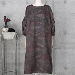 紬のワンピース　 パフ袖　Aライン　フリーサイズ　着物リメイク 3枚目の画像
