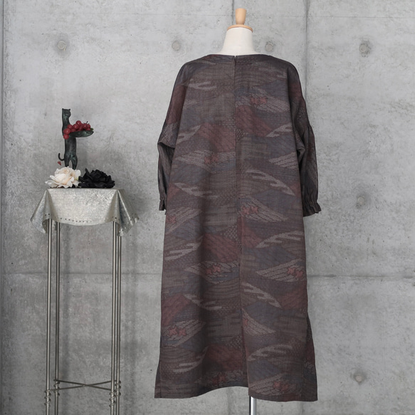 紬のワンピース　 パフ袖　Aライン　フリーサイズ　着物リメイク 6枚目の画像