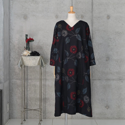 着物リメイク    　紬のワンピース/フリーサイズ　 kimono　 1枚目の画像