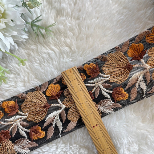 刺繍リボン 楽天市場】インド刺繍リボン サークル縁取りモチーフと小花のメッシュ