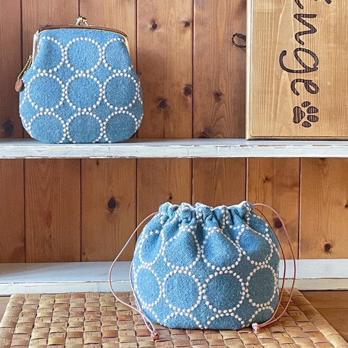 りんご　ハンドメイド まあるいポーチ ミナペルホネン生地使用♪ りんご ハンドメイド まあるいポーチ ミナペルホネン生地使用