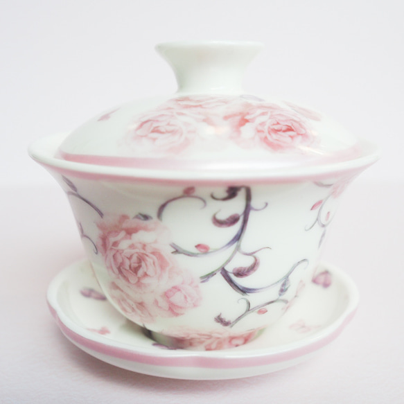 ローズ＆バタフライの蓋碗　中国茶器　ハーブティーにも❤　中国茶・台湾茶・ポーセラーツ・茶器 3枚目の画像