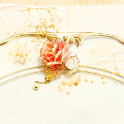 冬牡丹　の ブローチ　白色 桃色 淡水パール 4枚目の画像