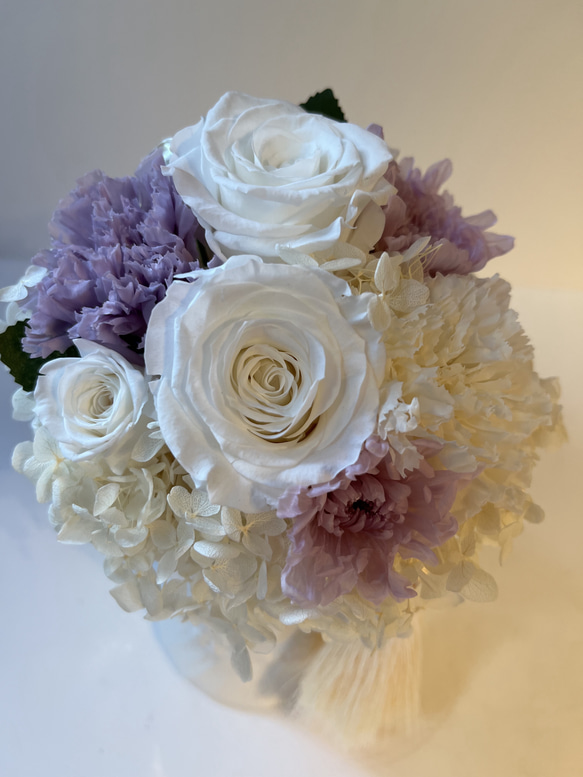 プリザーブドフラワー白薔薇紫 2枚目の画像