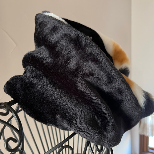 にゃんとも可愛い♡三毛猫プレミアムボアネックウォーマースヌード