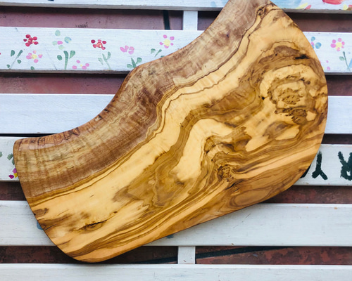 オリーブの木 カッティングボードフリー 木漏れ日がまぶしくて 約41cm