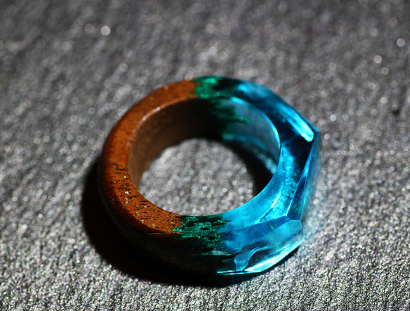 【現品限り Sale 40%off】 Nature Ring/Blue ウッドレジンリング　13号 6枚目の画像