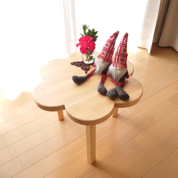 花型 花台 ミニテーブル ちびテーブル 可愛い かわいい 木工 家具 木テーブル 6枚目の画像