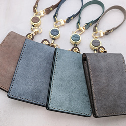 本革の二つ折りパスケース ロロマレザー リール付 パスケース・定期