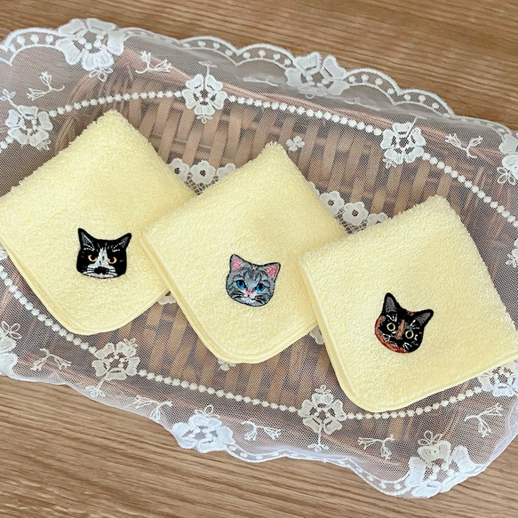 残り1点☆猫さん刺繍の幸せの黄色い泉州ハンカチ 2枚目の画像