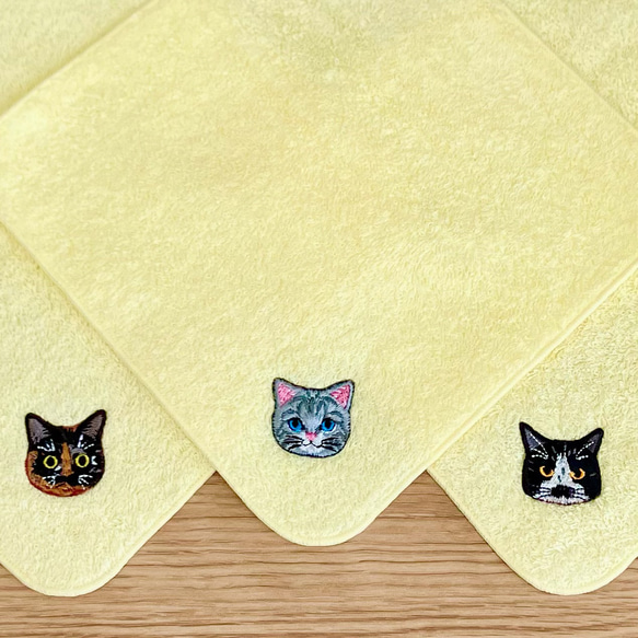 春の新作♡猫さん刺繍の幸せの黄色い泉州ハンカチ 3枚目の画像