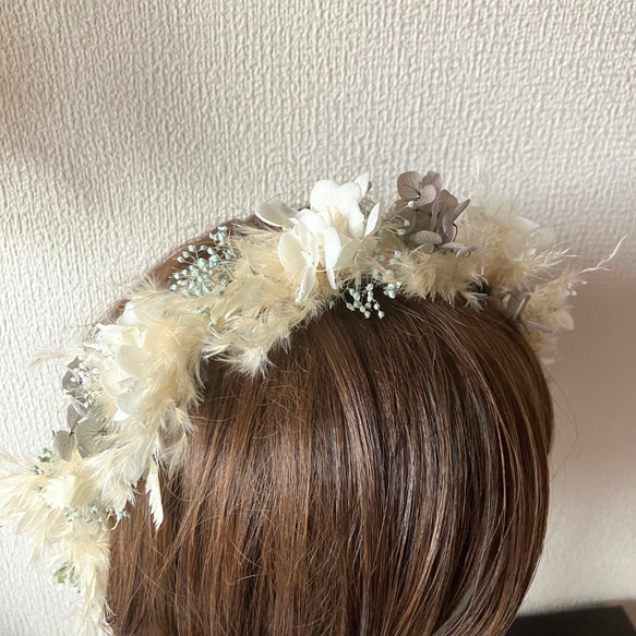 フラワーカチューシャ　花冠　ヘアアクセサリー　パンパスグラス　ナチュラル　エアリー　結婚式　卒業式　 3枚目の画像